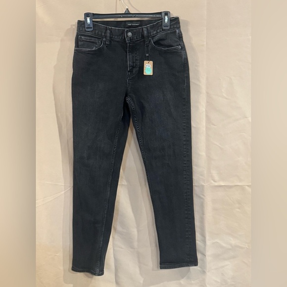 Black Skinny Jeans with Sleek Design - Picture 1 of 3